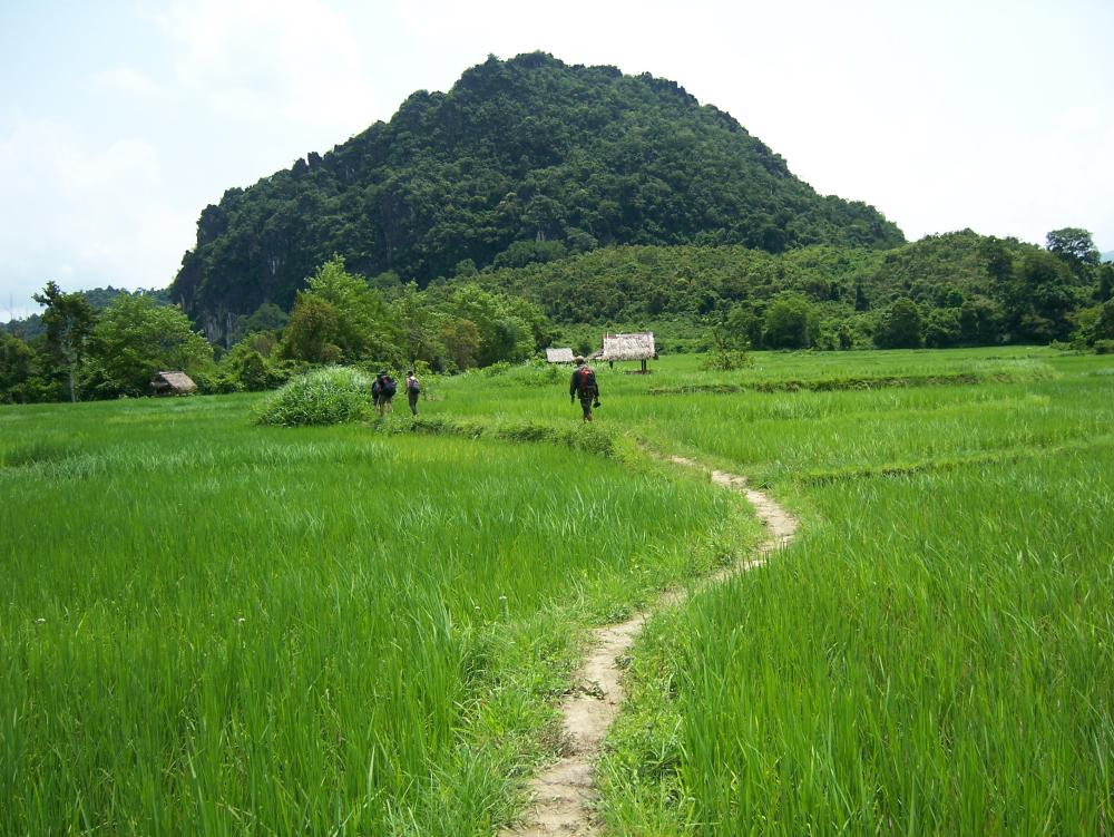 Discover villages around Muang Ngoi