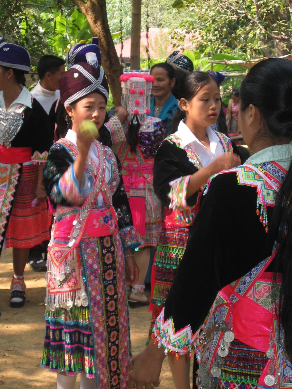 Nouvel an Hmong autour de Luang Prabang