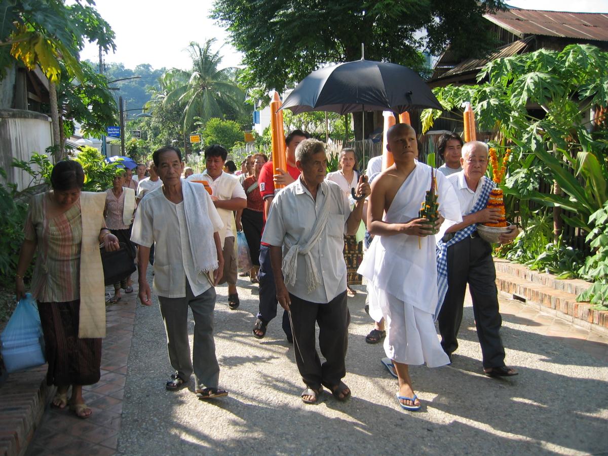 White dress during monk intronisation
