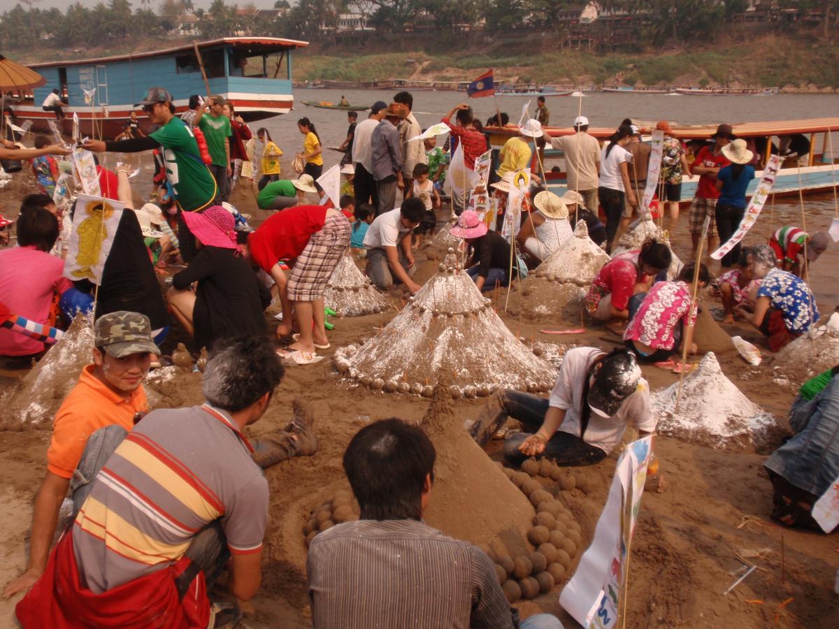 Pimay, le nouvel an Lao, sur l'île en face de Luang Prabang