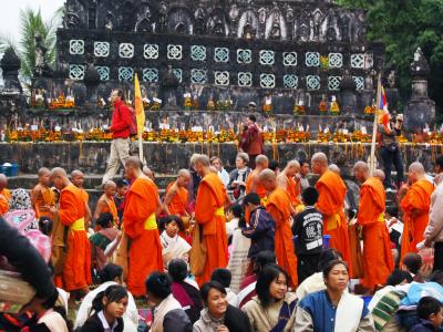 La pagode Vat That Luang durant sa célébration à Luang Prabang