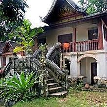 Colonial architecture on khoutis of Wat Long Khoun 
