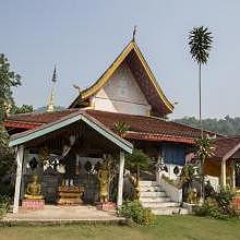 Pagoda in Pakbeng